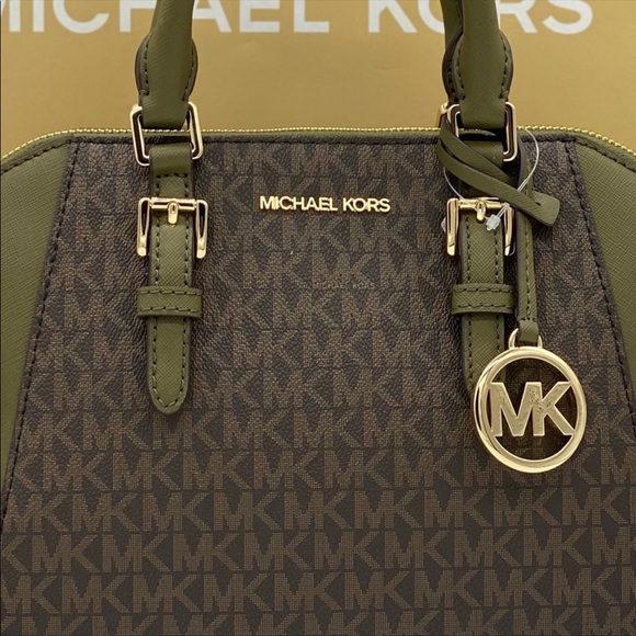 MICHAEL KORS CIARA MD MESSENGER DUFFLE Multi - Picture 9 of 16